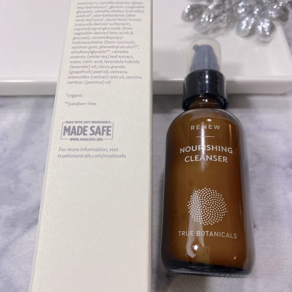 True Botanicals Renew Nourishing Cleanser, Soft, Deep, NEW - Travel Size 59 ml